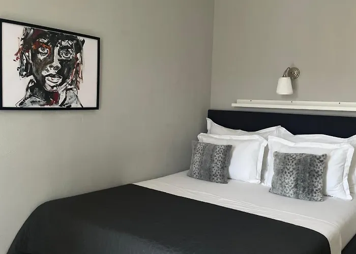 Mediteran Hvar - Modern Rooms&restaurant,