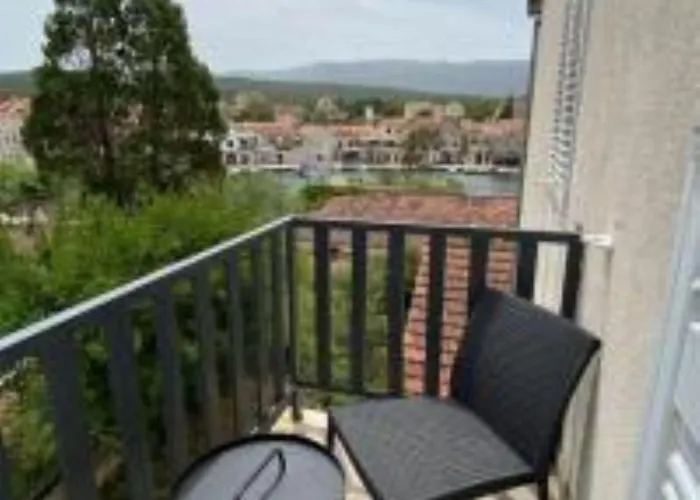 Mediteran Hvar - Modern Rooms&restaurant, 4*