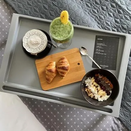 Pensión Mediteran Hvar - Modern And Restaurant,