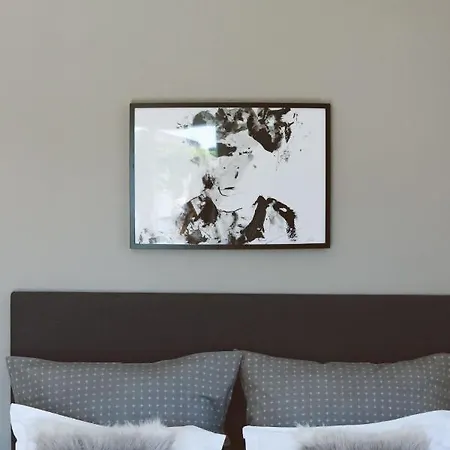 Pensión Mediteran Hvar - Modern And Restaurant, Vrboska