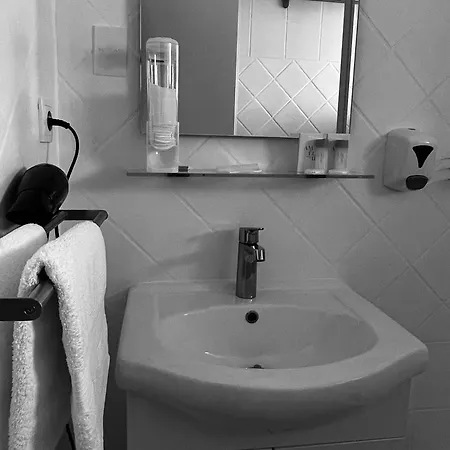 Mediteran Hvar - Modern And Restaurant, Pensión