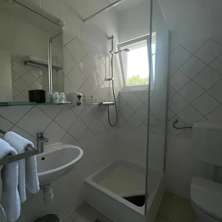 Mediteran Hvar - Modern And Restaurant, Pensión Vrboska