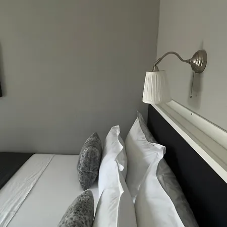 Pensión Mediteran Hvar - Modern And Restaurant,