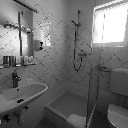 Pensión Mediteran Hvar - Modern And Restaurant, Vrboska