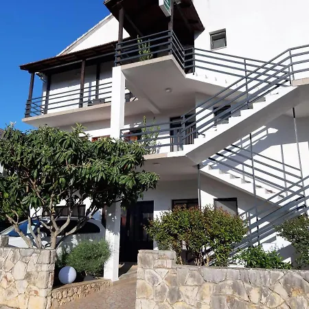 Mediteran Hvar - Modern And Restaurant,