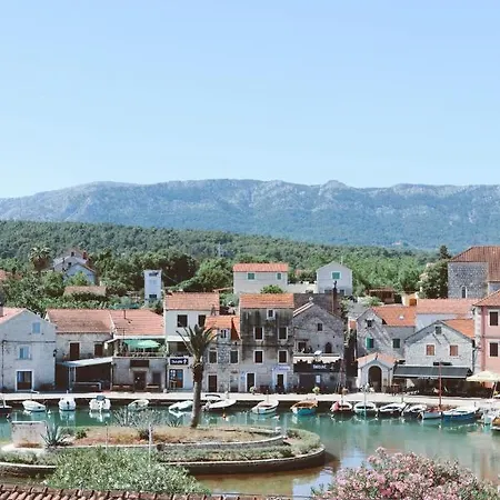 Mediteran Hvar - Modern Rooms&restaurant, 4*