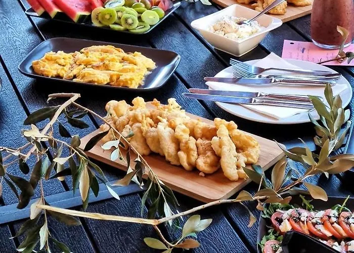 Mediteran Hvar - Modern And Restaurant, Гостевой дом